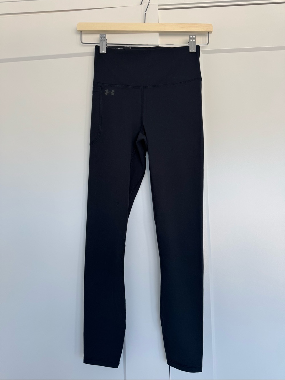 Under Armour Black High-Rise Leggings with Side Pocket